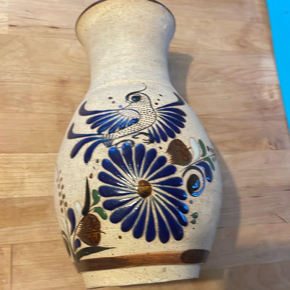 Tonala vase small flea bites on base